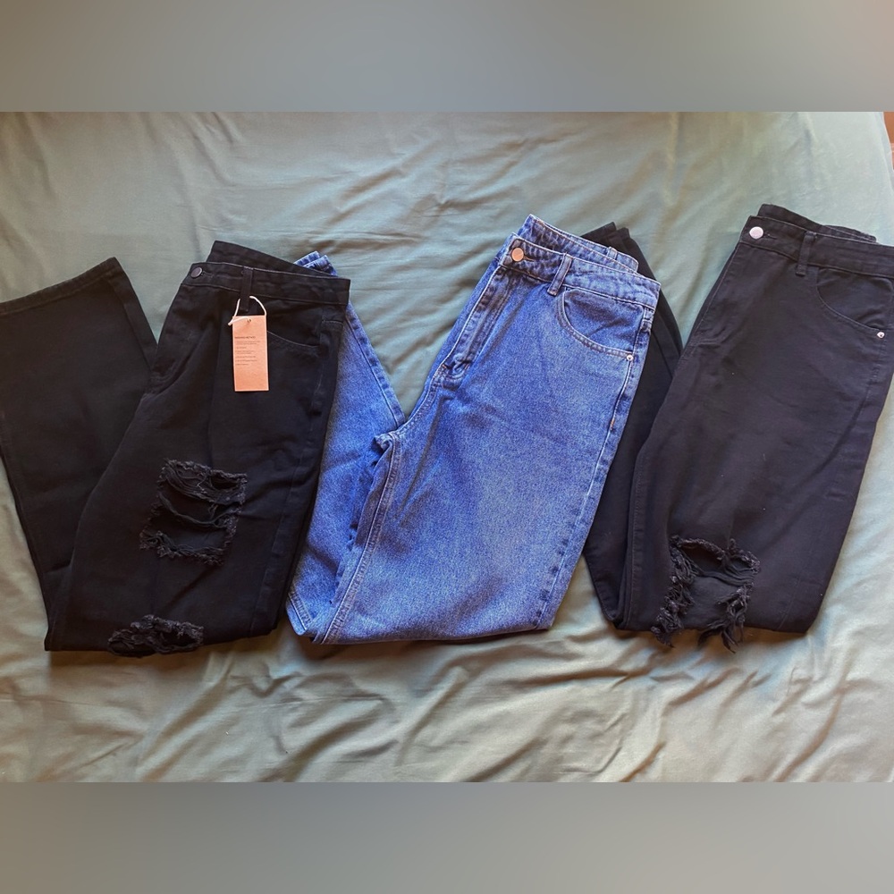 Bundle of 3 pairs of jeans